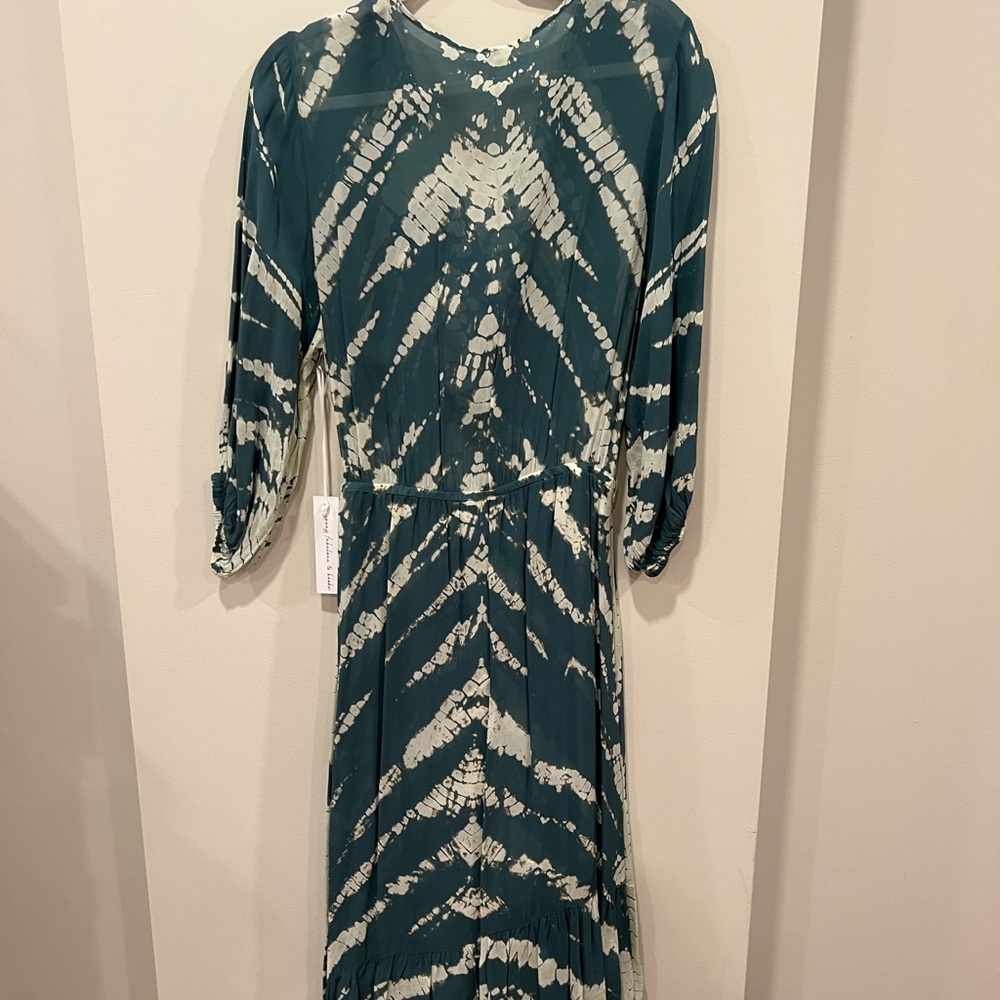 Chic Tie-Dye Dress